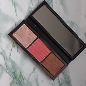 MAC Shiny Pretty Things Face Palette in Light